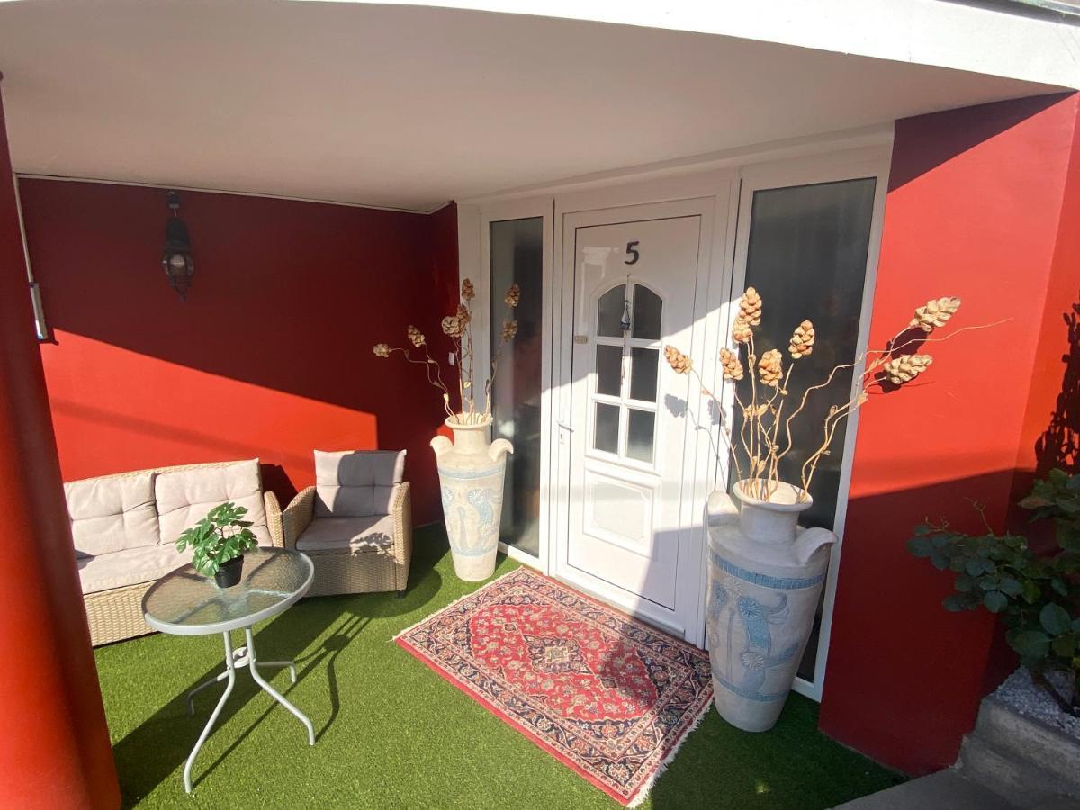 Villa Lillybeth - Lake Balaton ケストヘイ エクステリア 写真