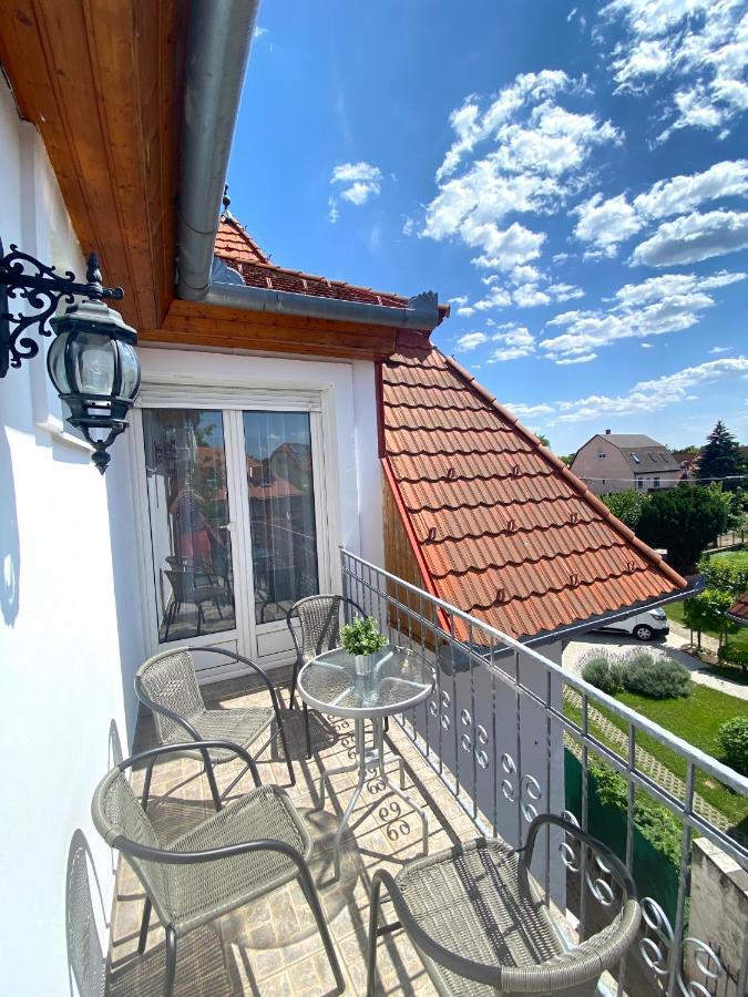 Villa Lillybeth - Lake Balaton ケストヘイ エクステリア 写真