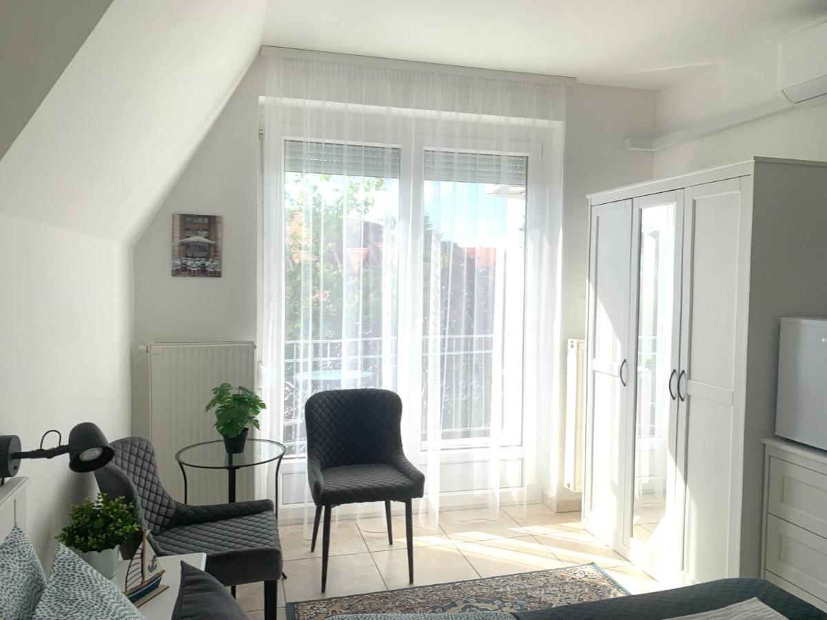 Villa Lillybeth - Lake Balaton ケストヘイ エクステリア 写真