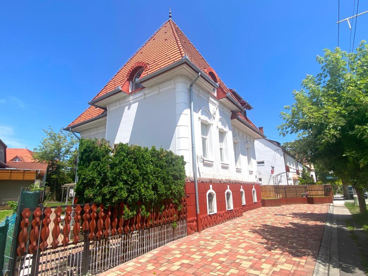 Villa Lillybeth - Lake Balaton ケストヘイ エクステリア 写真