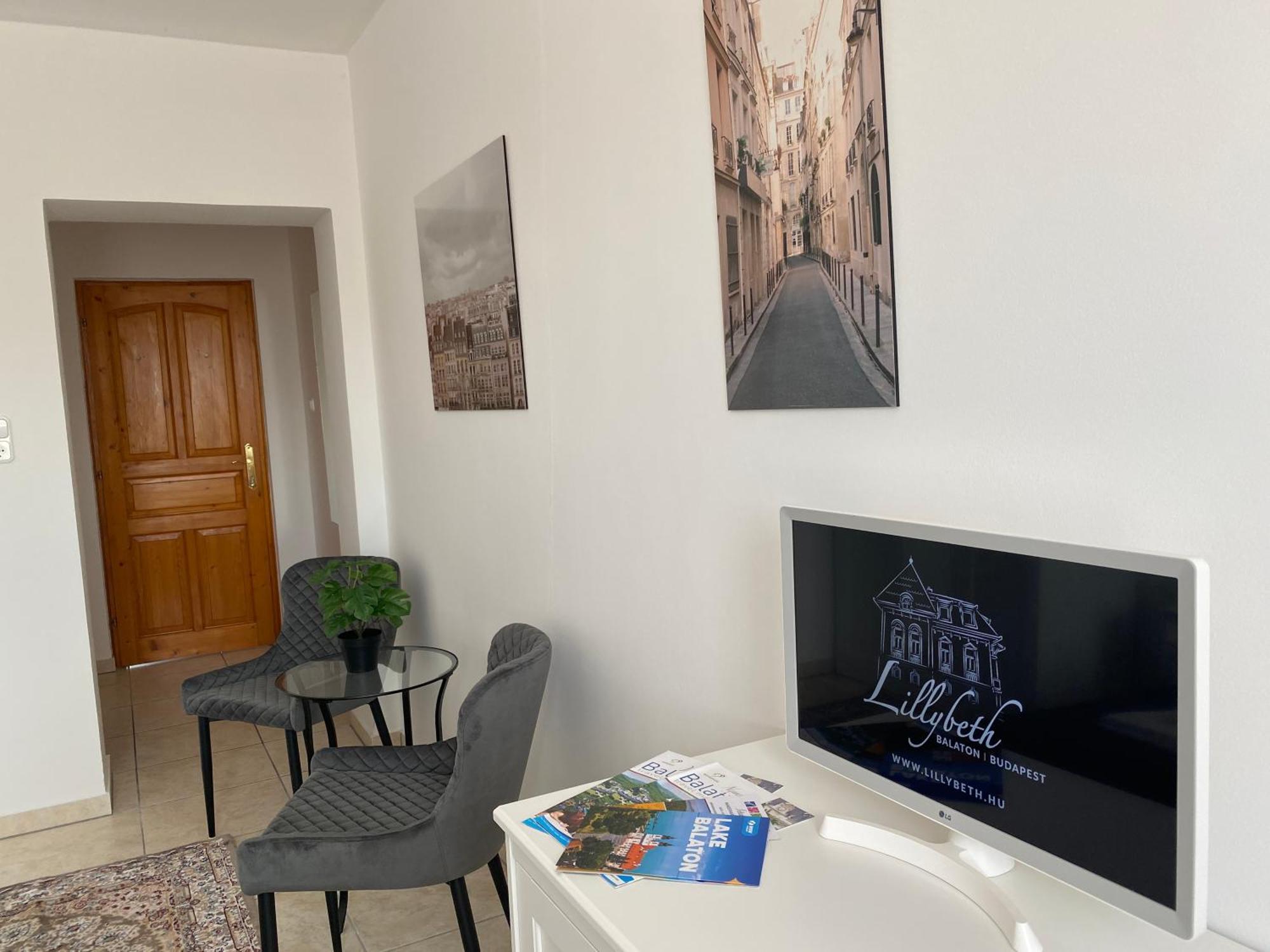 Villa Lillybeth - Lake Balaton ケストヘイ エクステリア 写真
